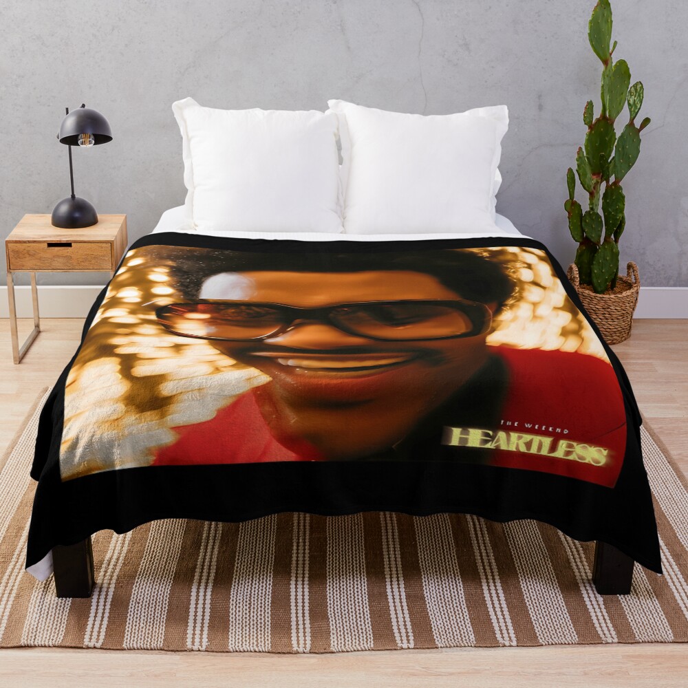 urblanket_large_bedsquarex1000.1u2-14 urblanket large bedsquarex1000.1u2 14 - The Weeknd UK Store