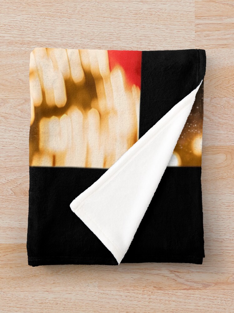 urblanket_medium_foldwide_portraitx1000.1u8-14 urblanket medium foldwide portraitx1000.1u8 14 - The Weeknd UK Store