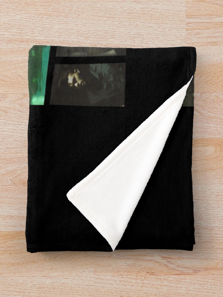 urblanket_medium_foldwide_portraitx1000.1u8-5 urblanket medium foldwide portraitx1000.1u8 5 - The Weeknd UK Store